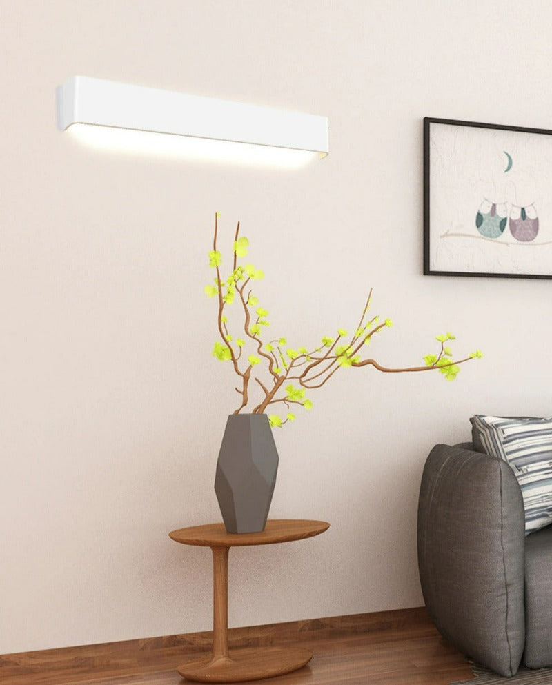 LightGlow – Contemporary LED Wall Lamp