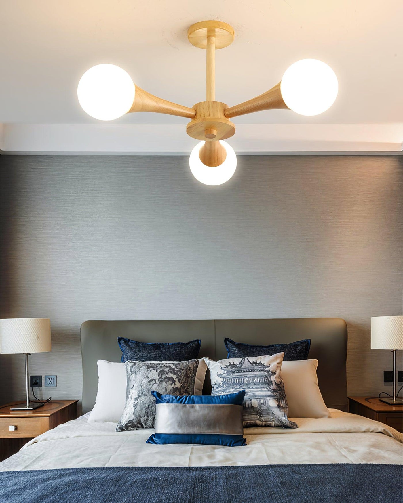LunaBeam - Chic Wooden Ceiling Light