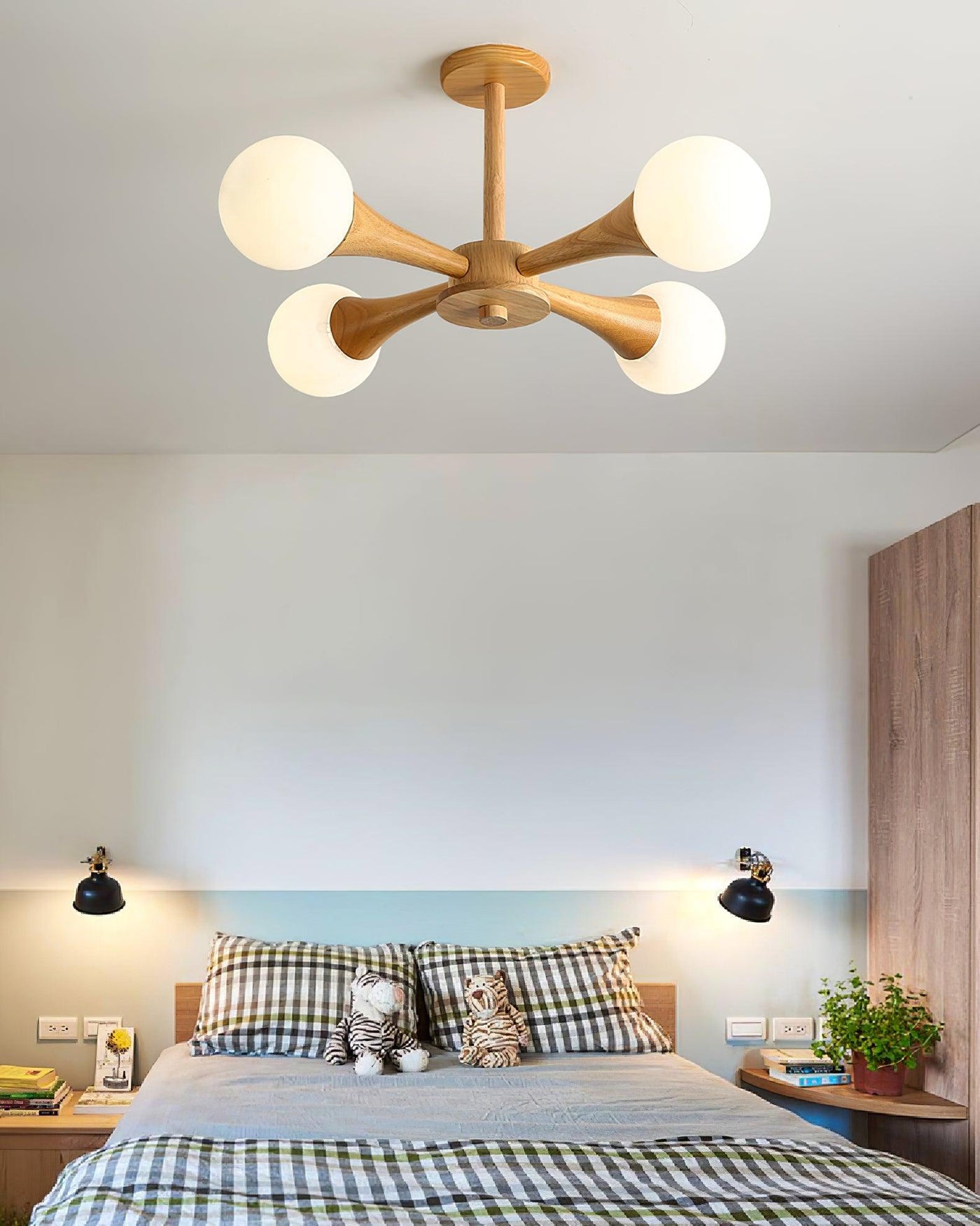 LunaBeam - Chic Wooden Ceiling Light