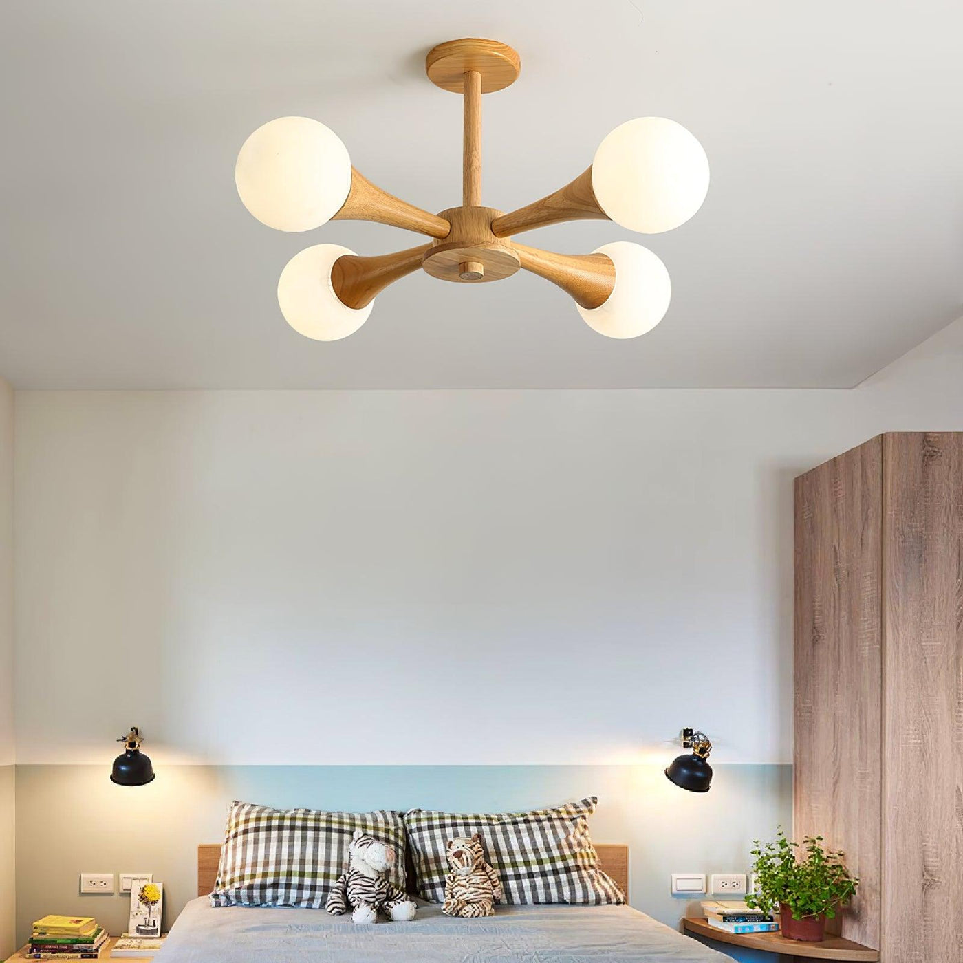 LunaBeam - Chic Wooden Ceiling Light