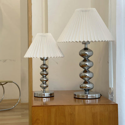 LuxeZuma - Table Lamp with Sleek Base and Cozy Illumination