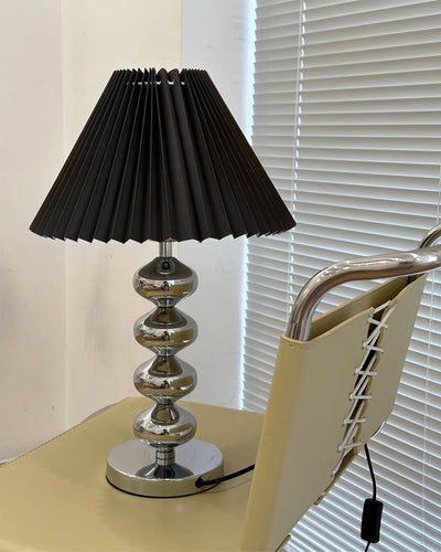 LuxeZuma - Table Lamp with Sleek Base and Cozy Illumination