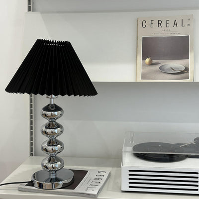 LuxeZuma - Table Lamp with Sleek Base and Cozy Illumination