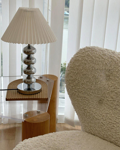 LuxeZuma - Table Lamp with Sleek Base and Cozy Illumination