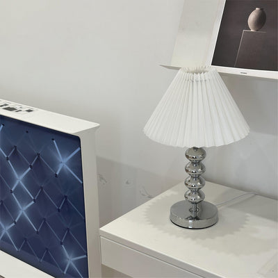 LuxeZuma - Table Lamp with Sleek Base and Cozy Illumination