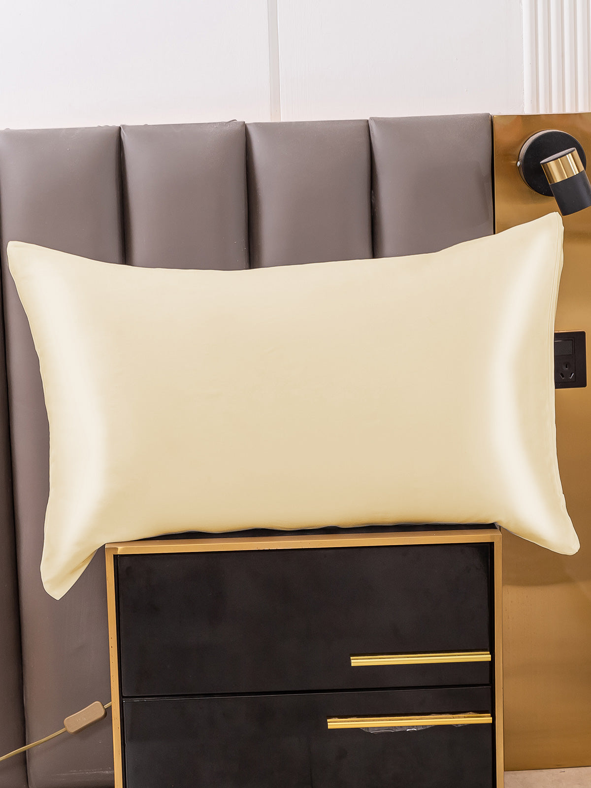 OpulentSilk - Luxurious 100% Silk Pillowcase (Hidden Zipper)