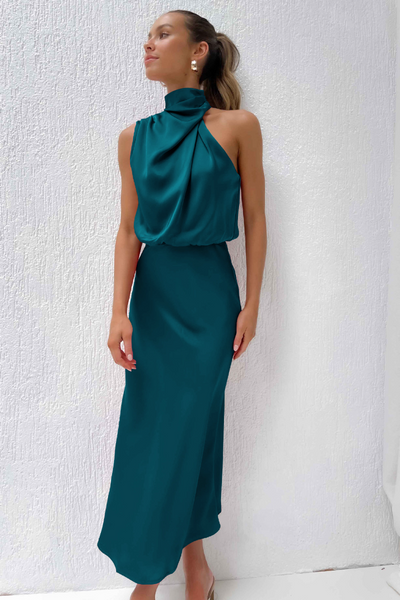 GraceGala – Elegant Off-Shoulder Evening Dress