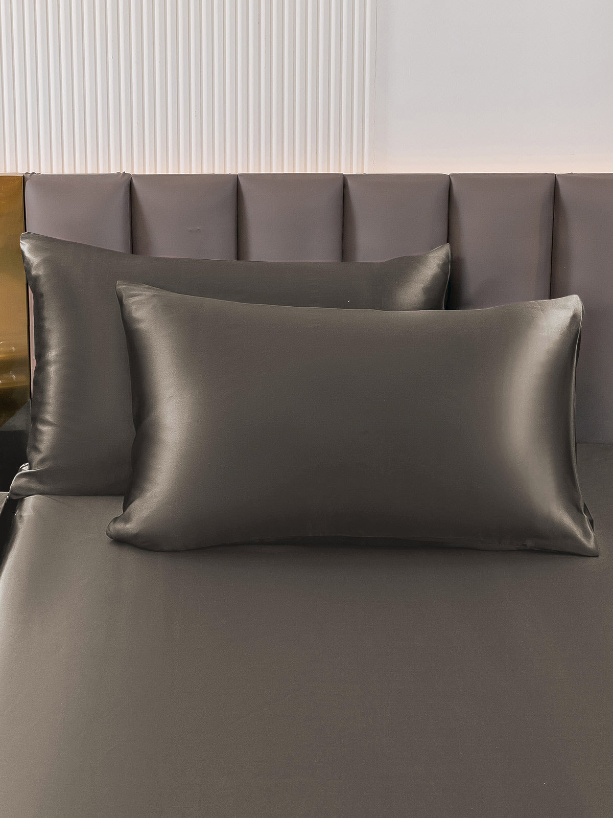 LuxeSilk Set - 30 Momme 100% Mulberry Silk Pillowcase Set (Hidden Zipper)