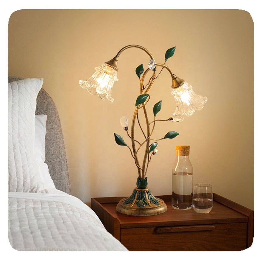 BloomGlow – Elegant Flower-Inspired Table Lamp