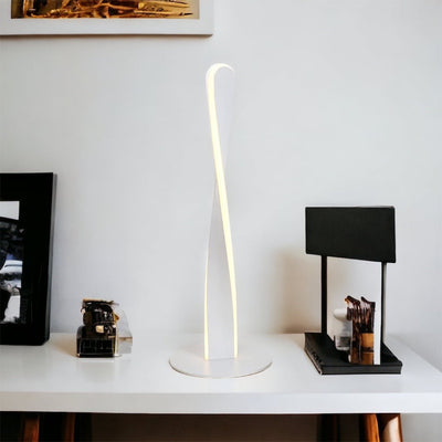 DimLume – Aluminum Desk Lamp with Flexible Dimming Function