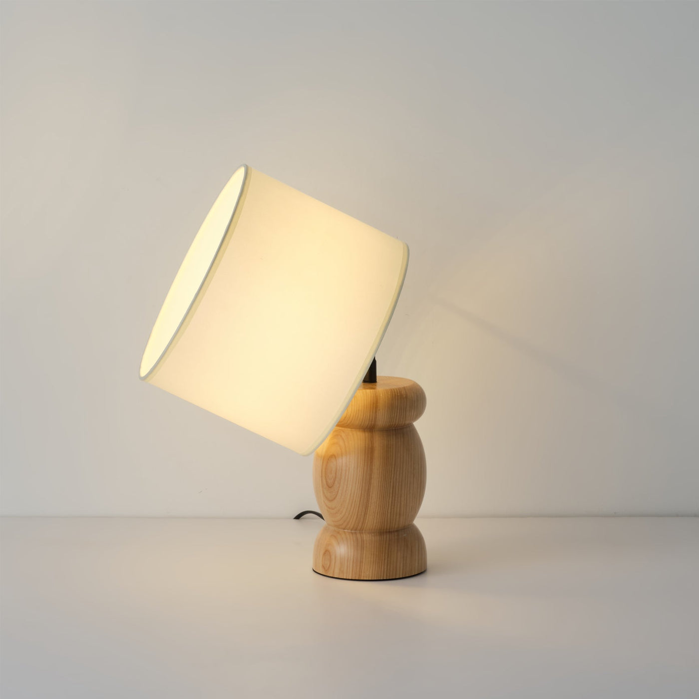 RockwoodGlow - Table Lamp with Unique Stone-Shaped Wooden Base