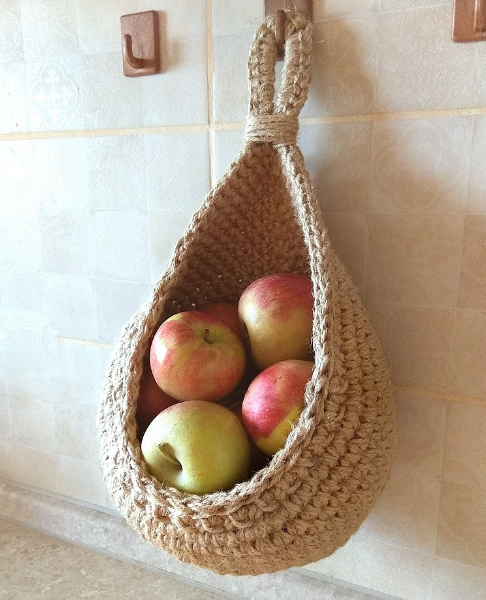 GardenWall - Decorative Produce Hanging Baskets