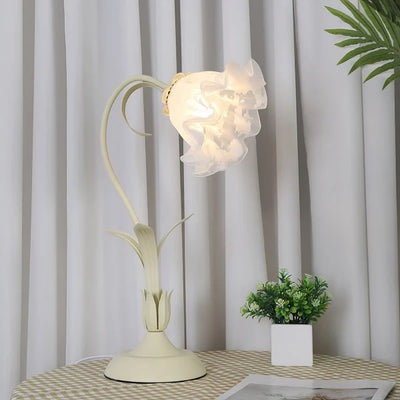BloomBeam - Adjustable Retro Table Lamp